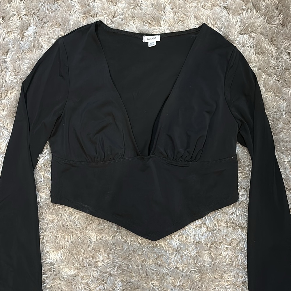 Cropped Vneck Longsleeve